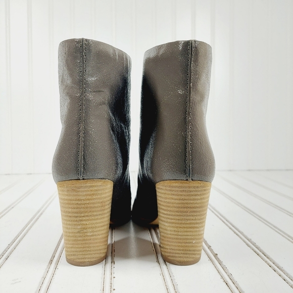 New Marc By Marc Jacobs Grey Textured Leather Block Heel Ankle Boots K135 - Picture 6 of 12